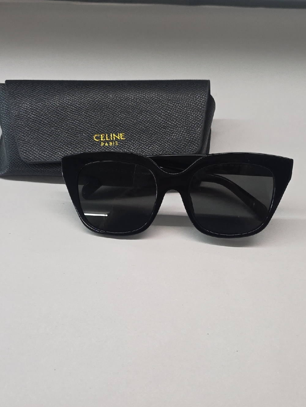 Celine CL40198F Sunglasses PreOwned (Read Description)